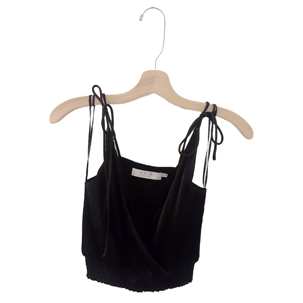 ASTR The Label Pleated Bow Tie Tank Top Wrap Style Sleeveless